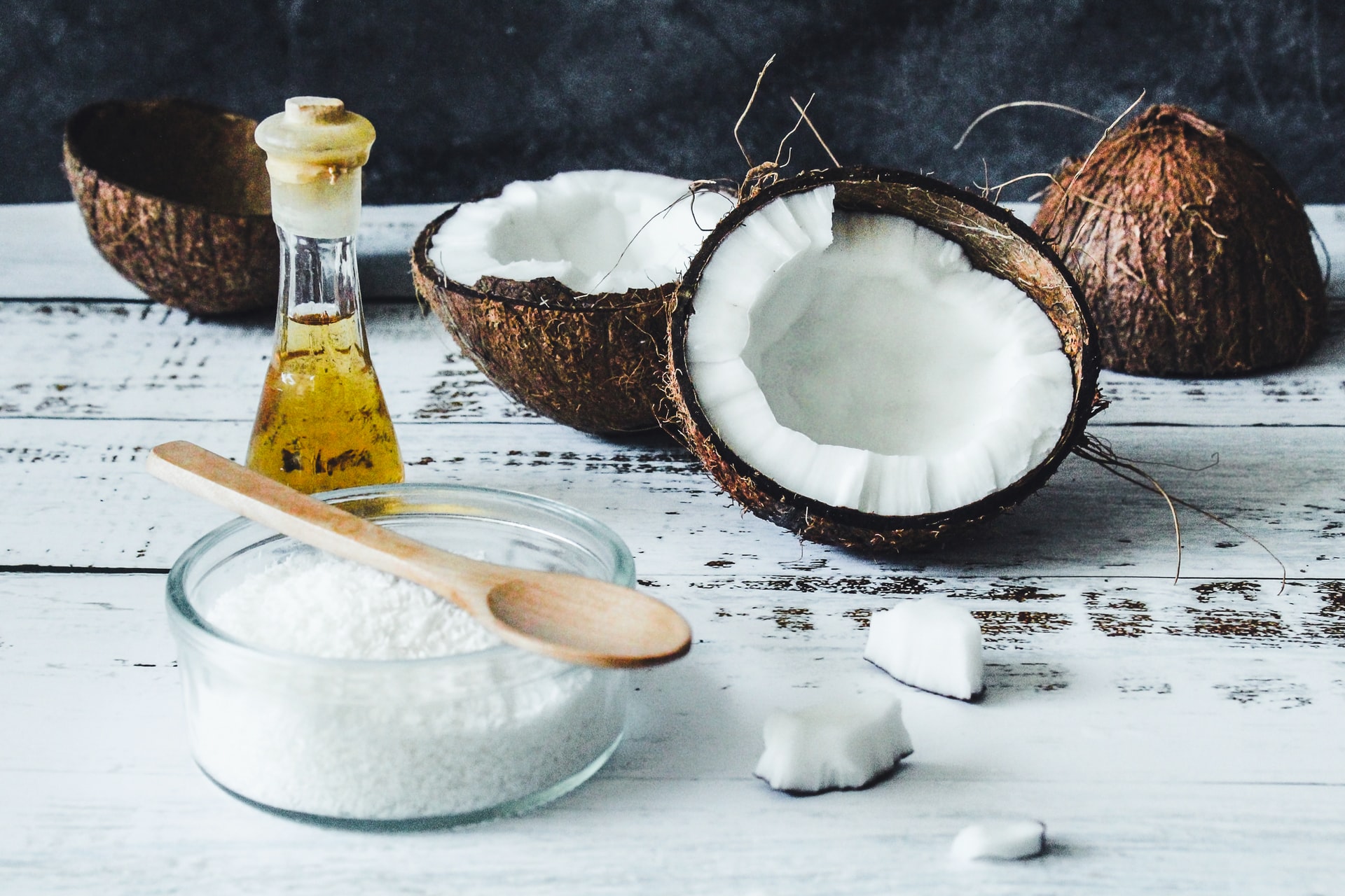 Olej kokosowy na zmarszczki – czy to działa?