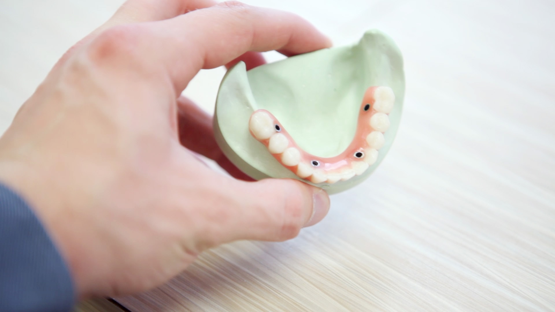 Protezy zębowe – nowoczesne rozwiązanie dla każdego